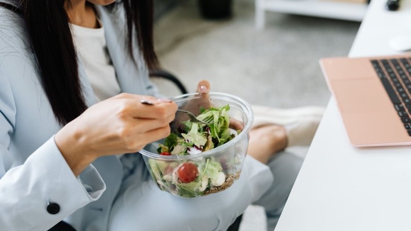 Why Busy Women Skip Meals (And How That Impacts Energy)