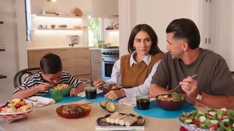 Frame showing family for Natural Heaveen Hearts of palm Mac & Cheese Ad